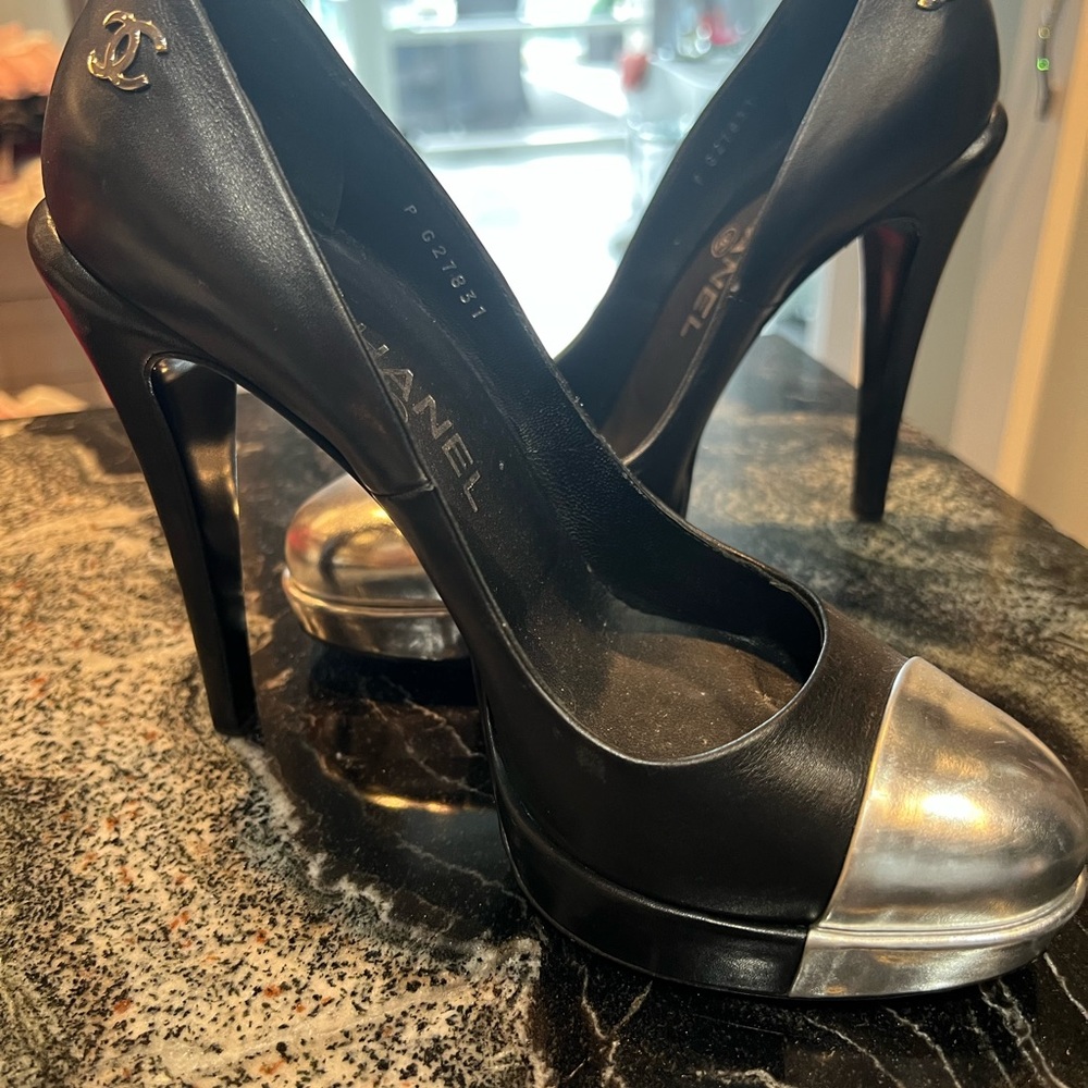 Chanel Pump Size 38/ 8